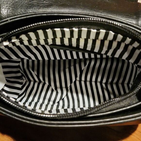 NWOT Charming Charlie black handbag / crossbody with adjustable strap - Picture 4 of 7